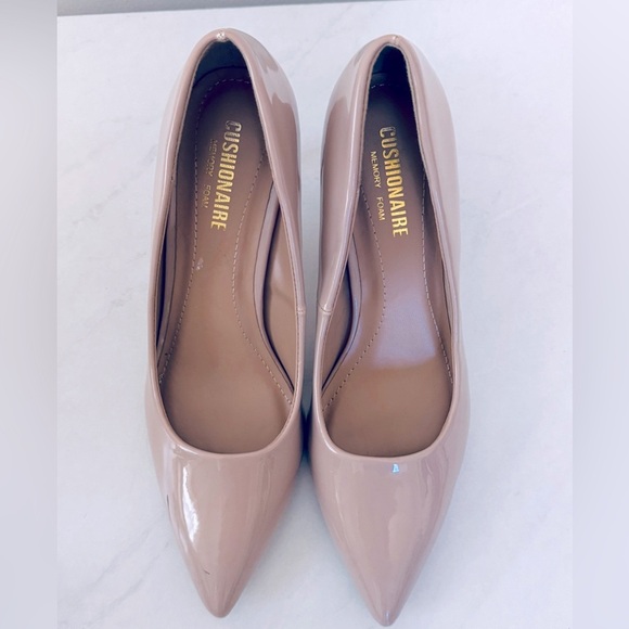 CUSHIONAIRE Women's Halsey Dress Pump with + Comfort Patent Leather Nude Heel - Picture 7 of 9